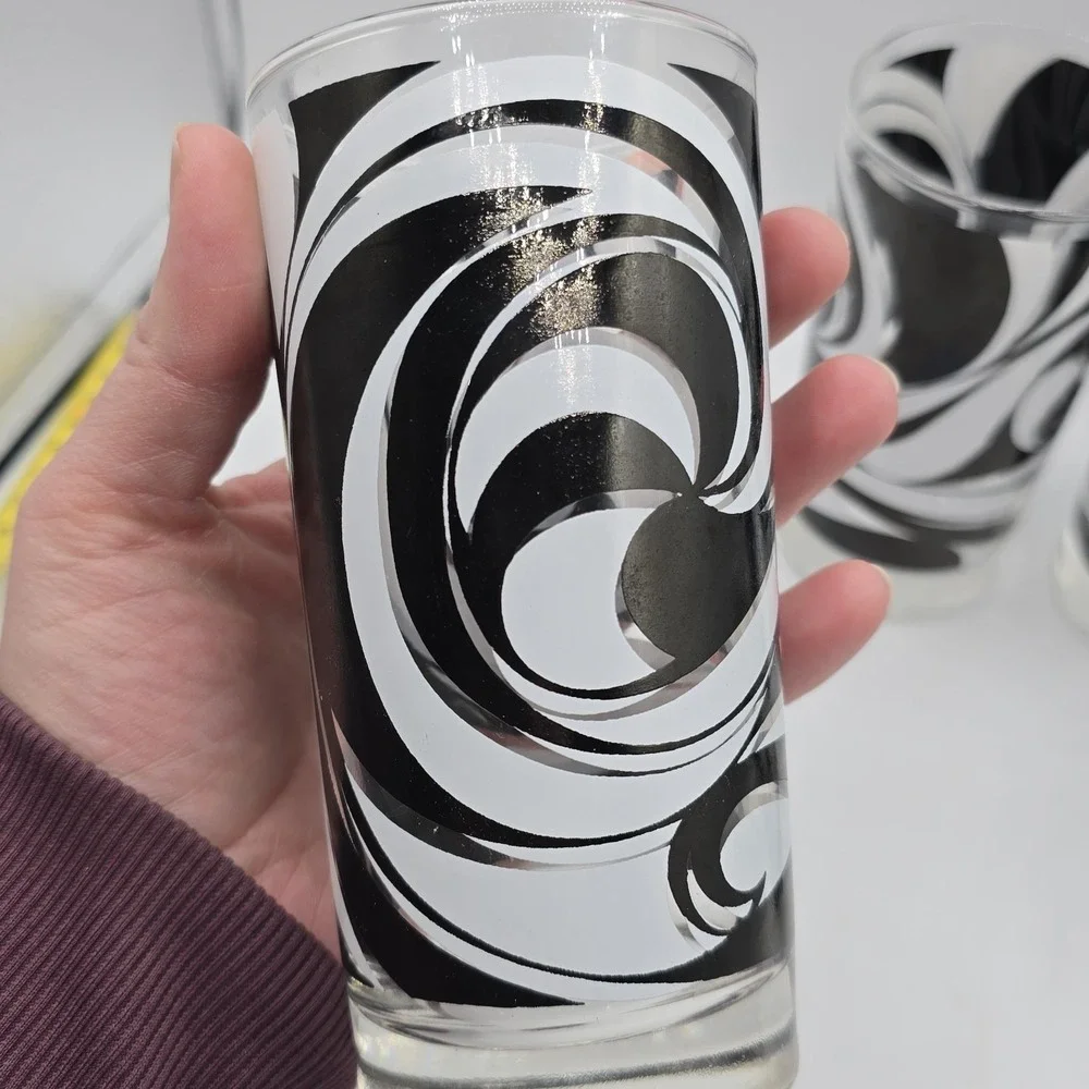 Libbey Partytime Mid-Century Black and White Atomic Swirl Glasses Vhtf Mod‎